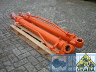4628636     Hitachi Zaxis 330-3, Zaxis 330LC-3, Zaxis 350H-3  