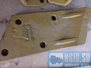   Komatsu 205-70-74180/205-70-74190  